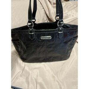 Coach Embossed Patent Leather Black Glossy Tote Purse Handbag E1221-F19249